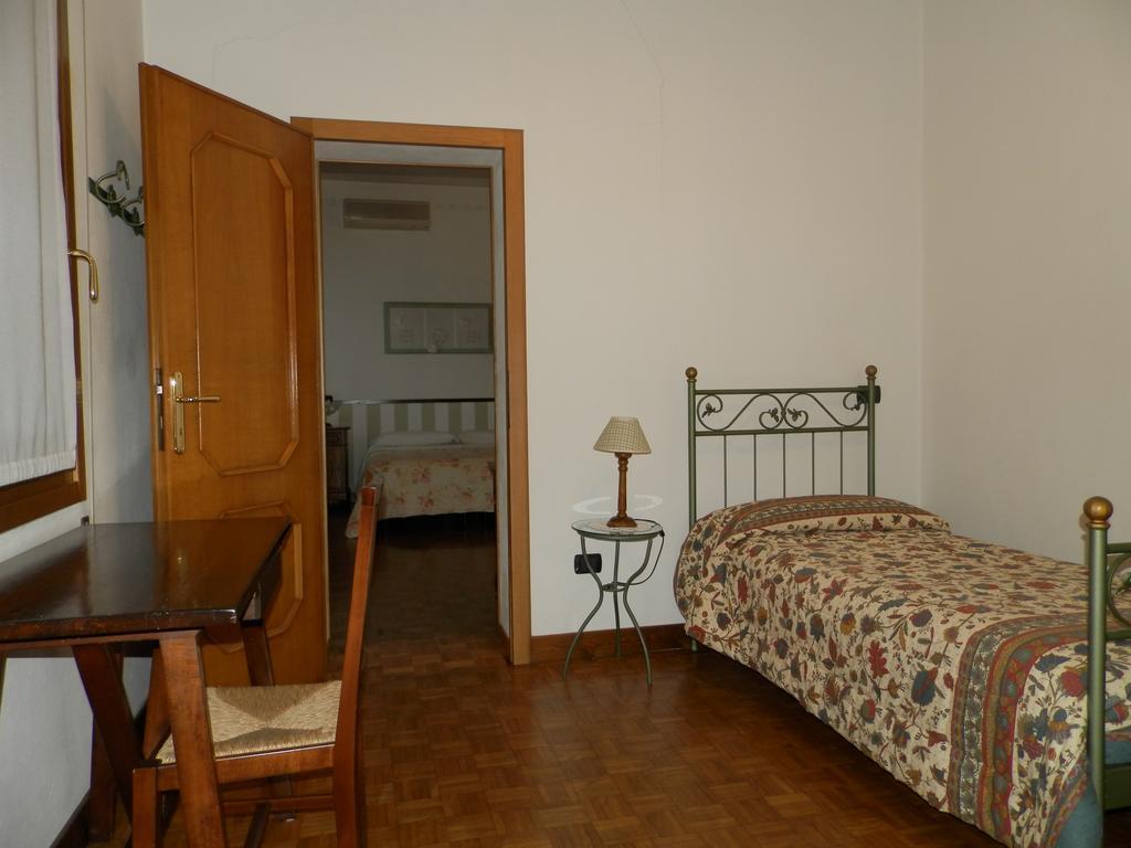 Agriturismo Ca Rossa Pegognaga Δωμάτιο φωτογραφία