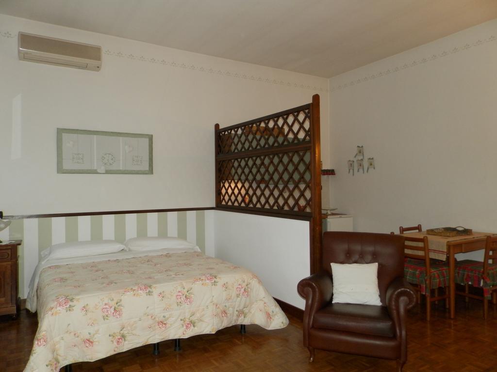 Agriturismo Ca Rossa Pegognaga Δωμάτιο φωτογραφία